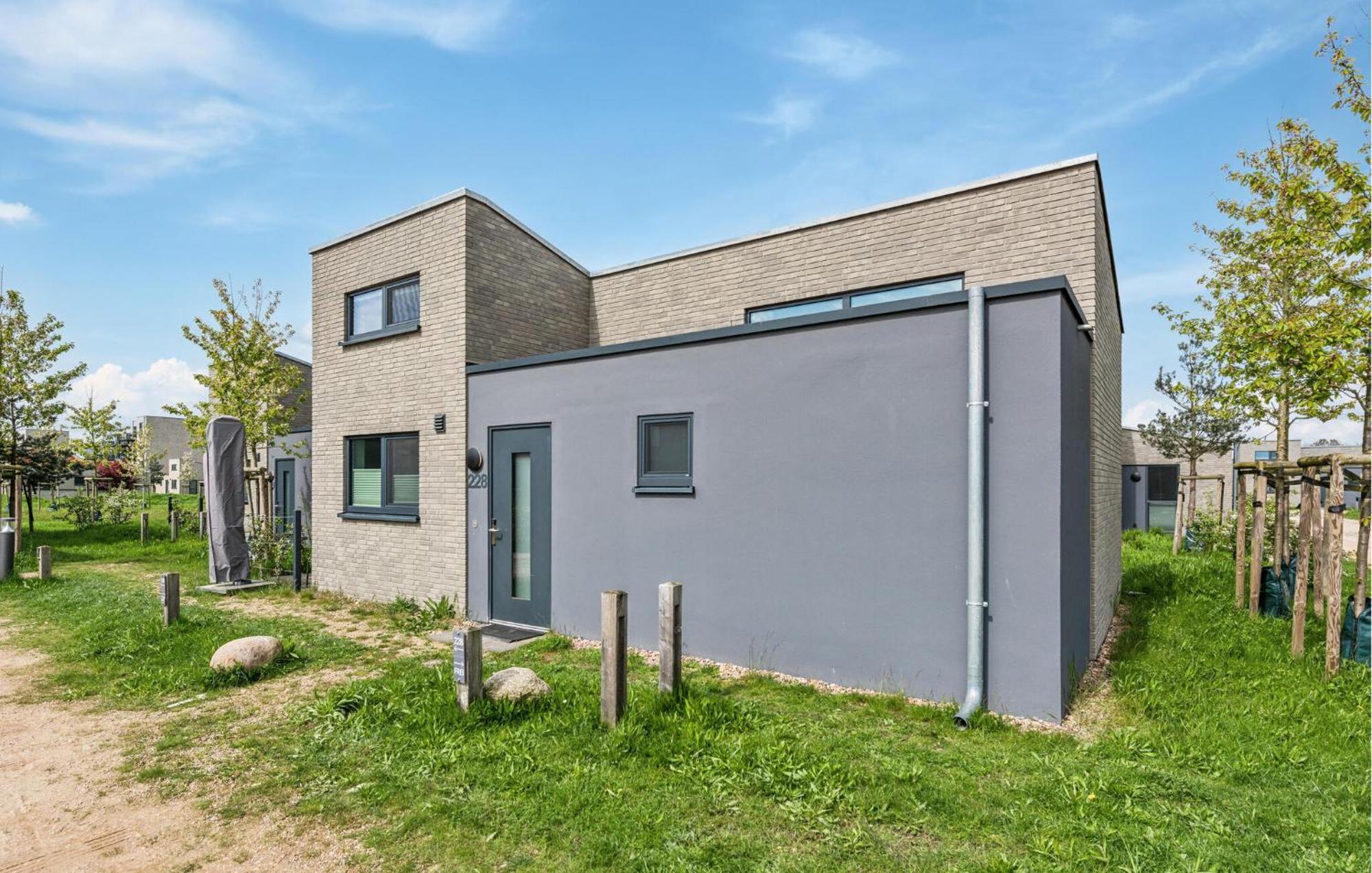 Gorgeous Home In Lembruch-Duemmer See With Kitchen Exterior photo